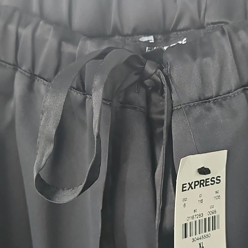 Express Satiny Loungewear Pajama‎ Pants w Drawstring Waist Front Pockets Black
